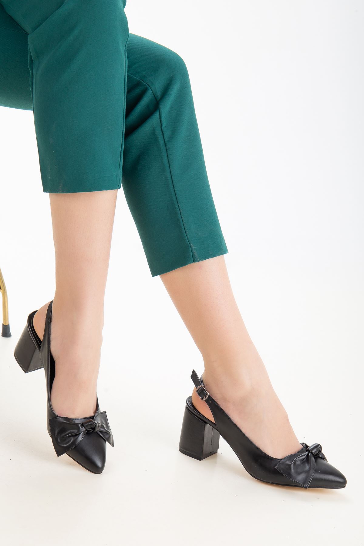 Dear Kadın Kurdele Detaylı Topuklu Ayakkabı Siyah Cilt