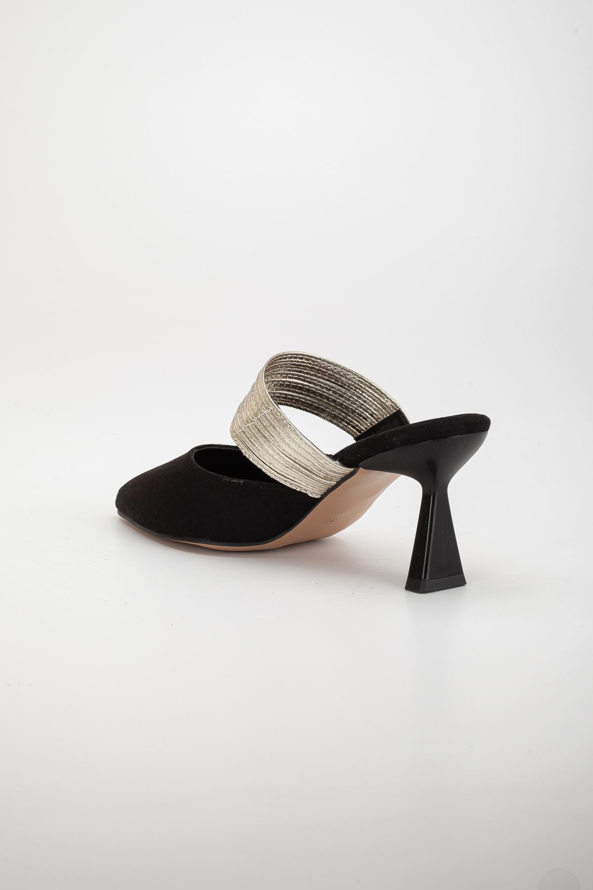 Kadın Siyah Süet Topuklu Ayakkabı